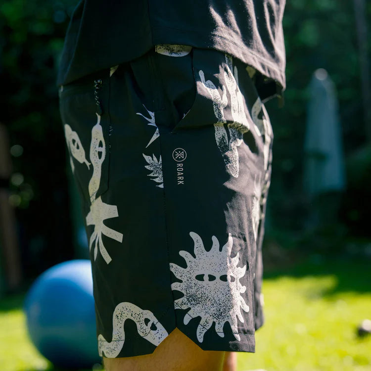 Serrano 7" Short - Black & White