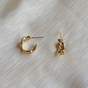 CRISS-CROSS HOOP EARRINGS