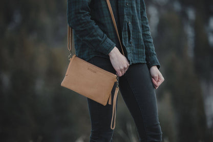 Aubree Leather Purse: Saddle