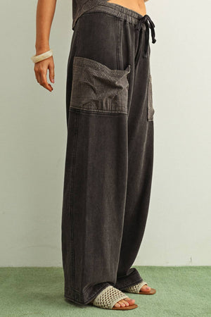 Stripe Pocket Utility Sweatpants- Black