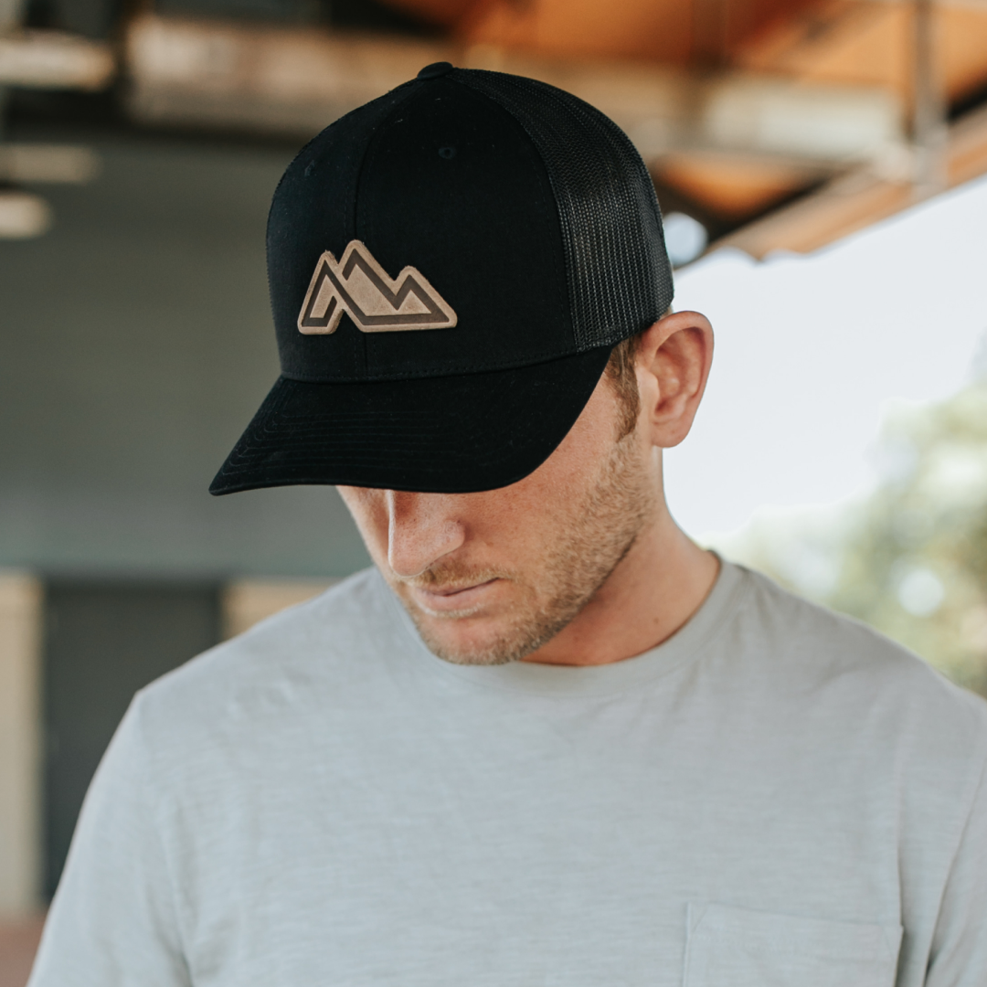 Mountain Icon Hat: Heather Gray/White