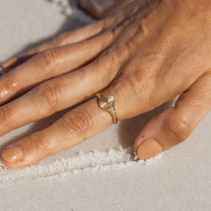Sunburst Ring: Gold / 8