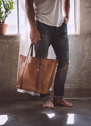 Cargo Leather Tote Bag: Tan