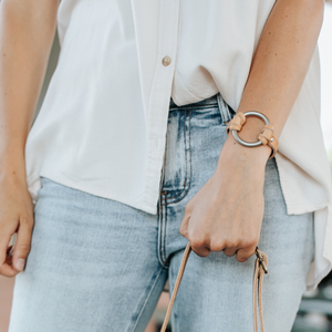 Equestrian-Inspired Chinati O-Ring Leather Bracelet: Natural / Silver / Medium