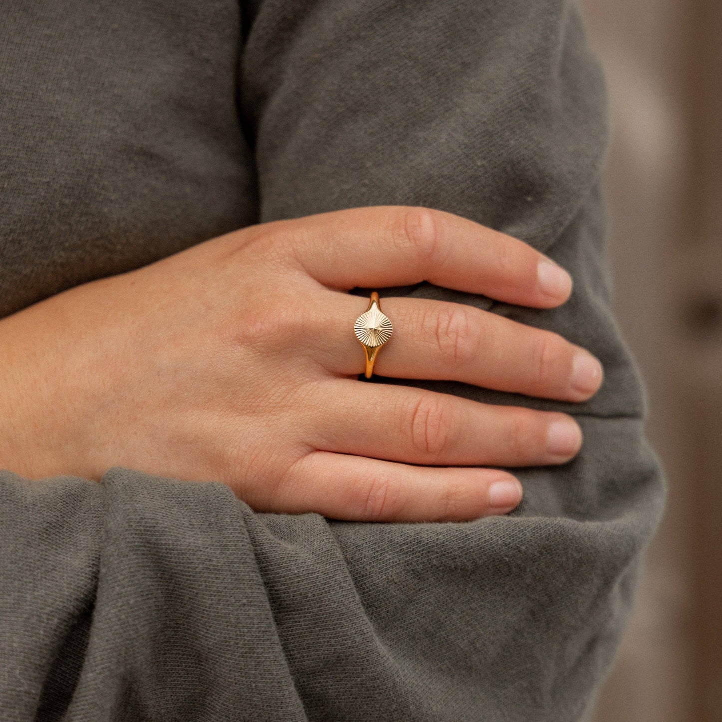 Sunburst Ring: Gold / 8
