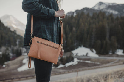 Aubree Leather Purse: Saddle