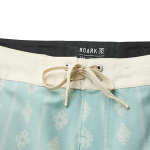 Chiller Scallop Boardshort - Hazy Blue