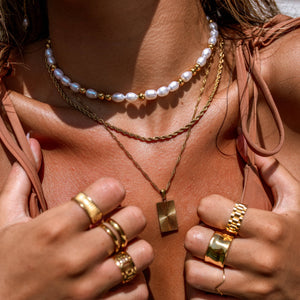 30A Necklace Gold: Gold