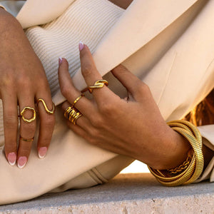 Dawn Ring: Gold / 7