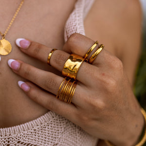 Electric Feels Ring: Silver / 7