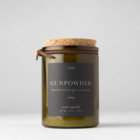 Gunpowder : 1776 Soy Beeswax Man Candle